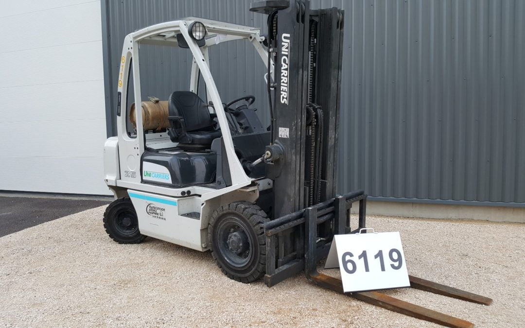 6119 – NISSAN DX25G