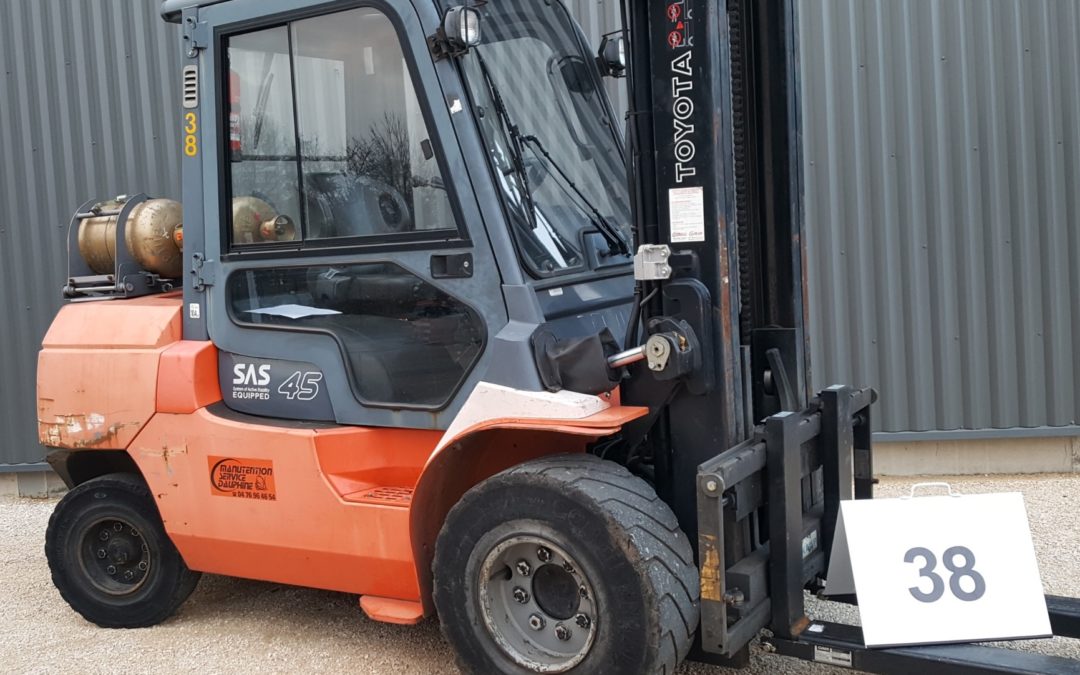 38 – TOYOTA 027FG40