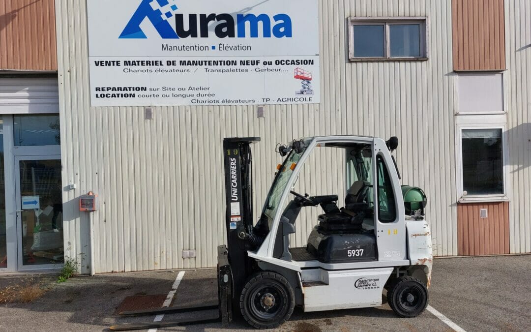 CHARIOT ELEVATEUR D’OCCASION UNICARRIER