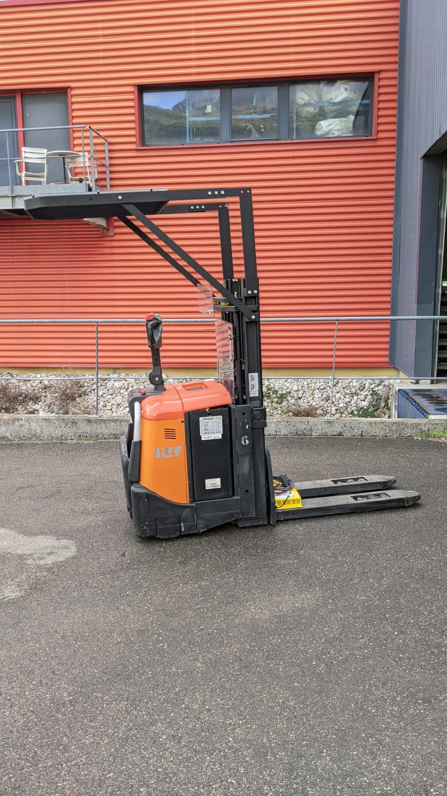 gerbeur électrique toyota