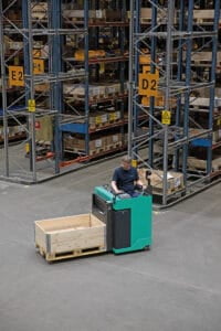 transpalette électrique à conducteur assis